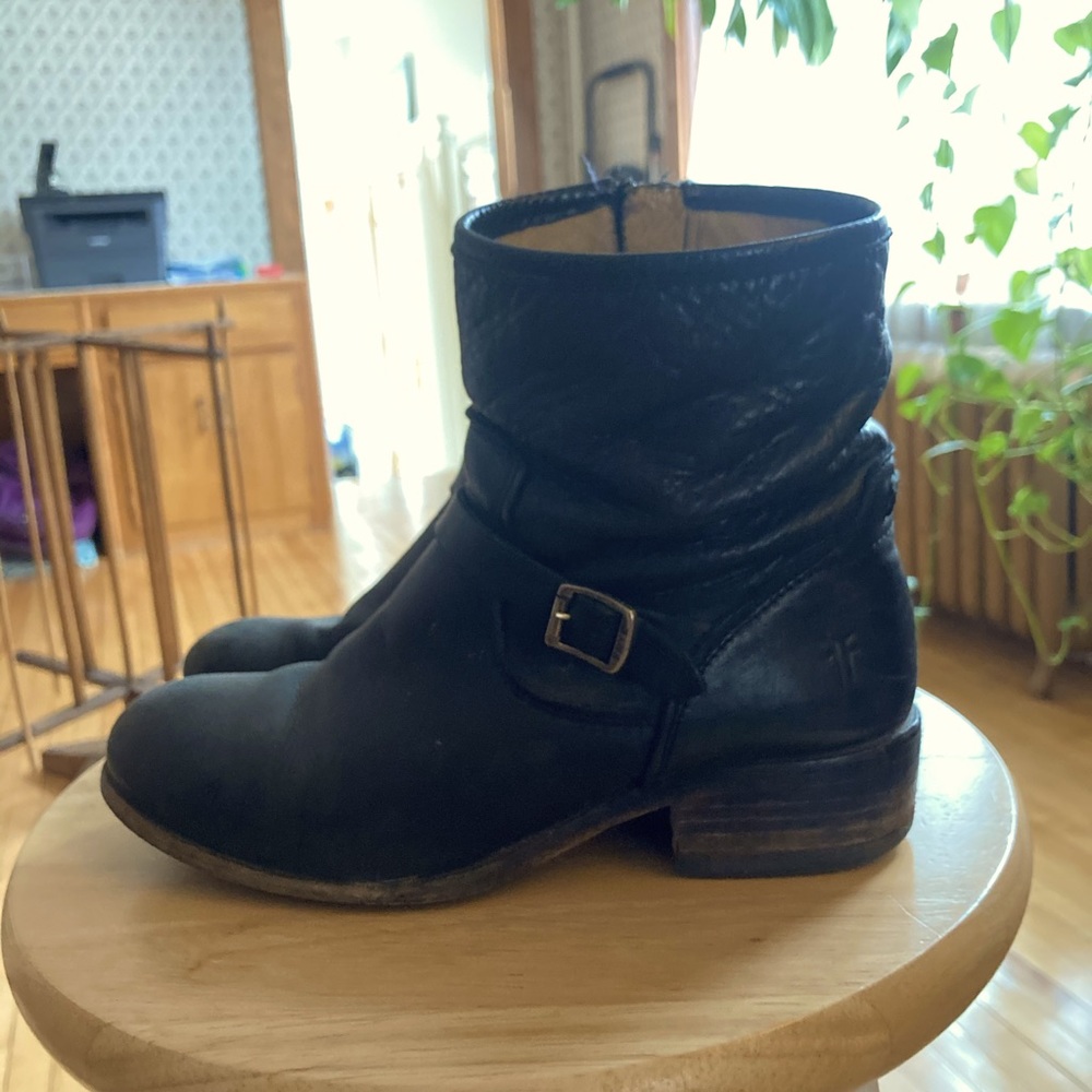 Frye Lynn Strap Boots Size 6.5 For Sale